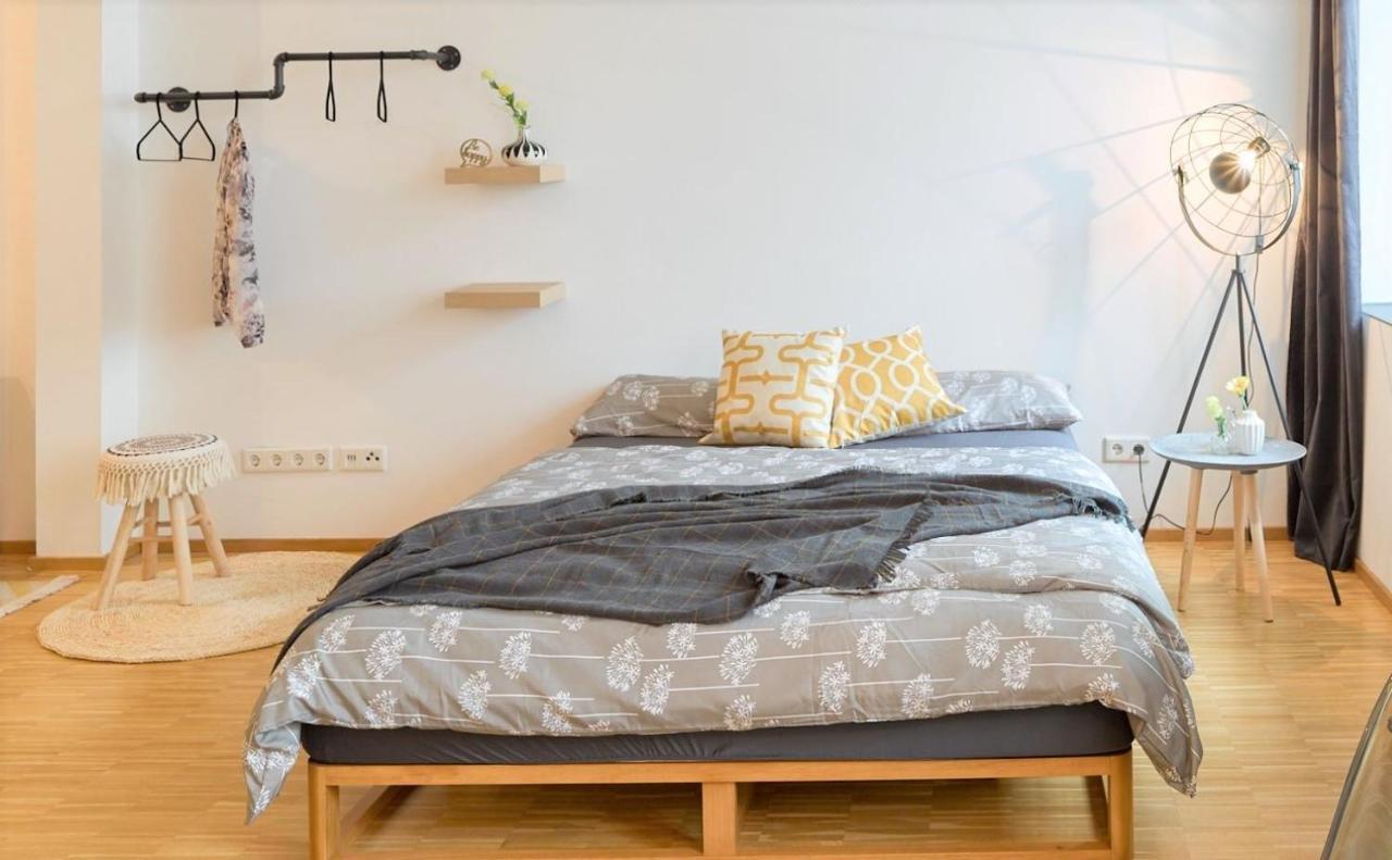 ☆Design Apartment Zentral☆200M Vom Marktplatz☆Ruhige Altstadtlage☆ 罗伊特林根 外观 照片