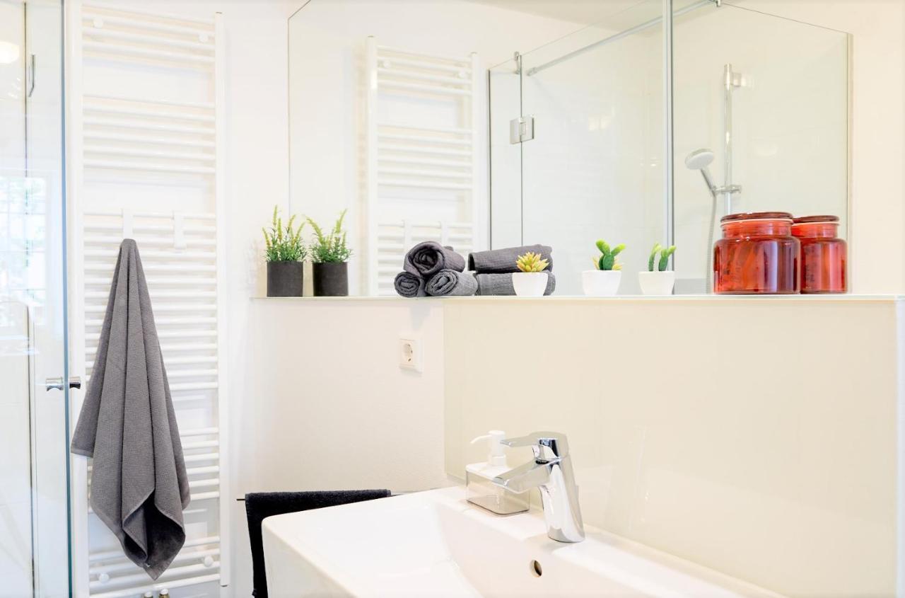 ☆Design Apartment Zentral☆200M Vom Marktplatz☆Ruhige Altstadtlage☆ 罗伊特林根 外观 照片