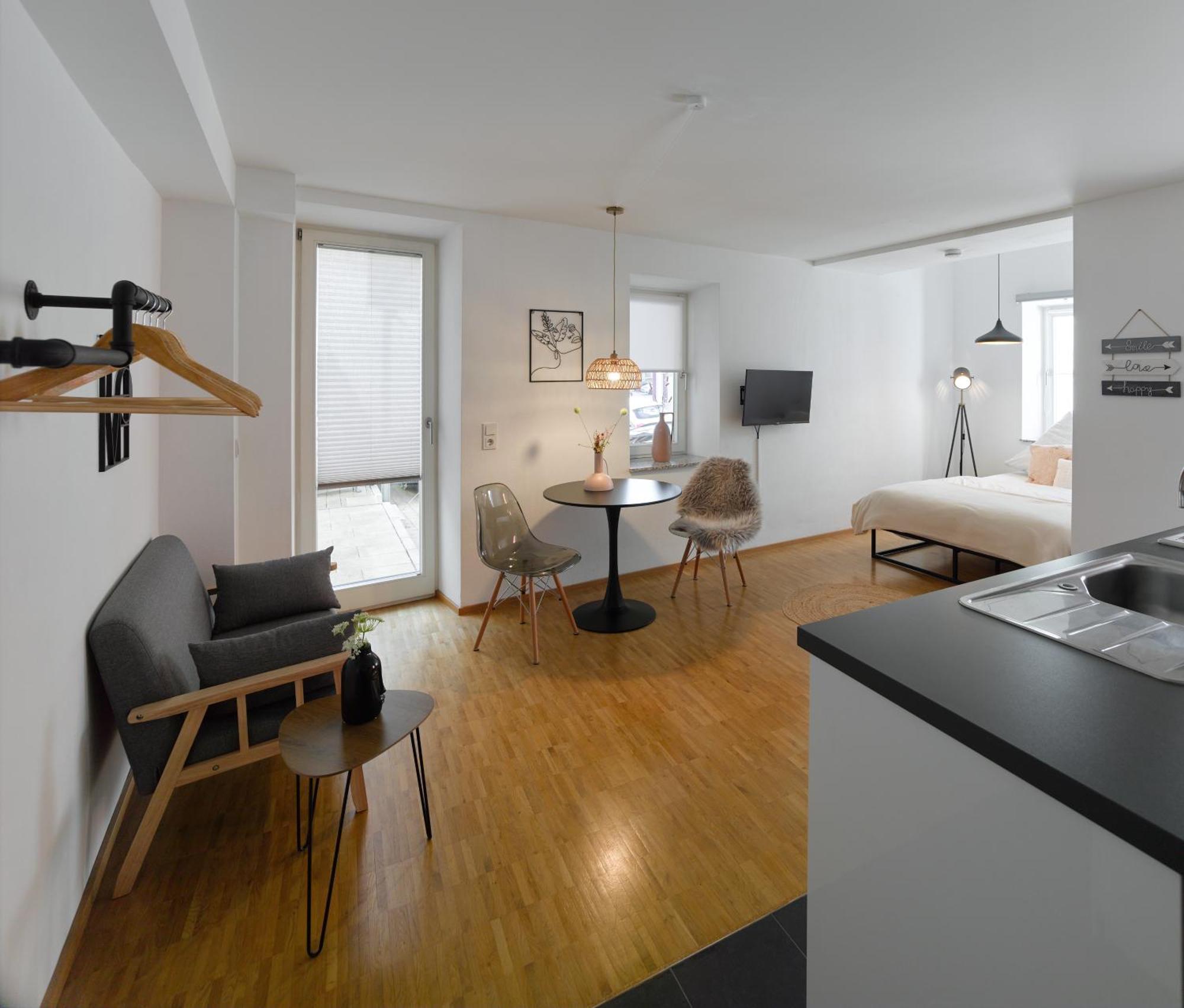 ☆Design Apartment Zentral☆200M Vom Marktplatz☆Ruhige Altstadtlage☆ 罗伊特林根 外观 照片