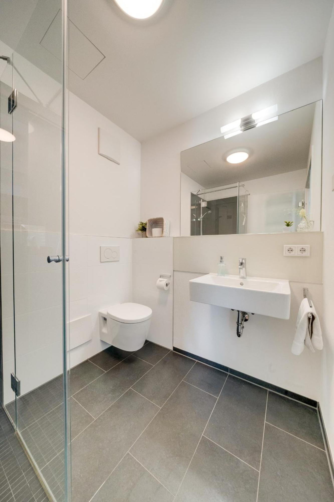 ☆Design Apartment Zentral☆200M Vom Marktplatz☆Ruhige Altstadtlage☆ 罗伊特林根 外观 照片